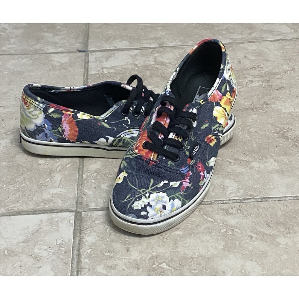 VANS Floral Lace-Up Sneakers, Size: Women's 7 Men's 5.5